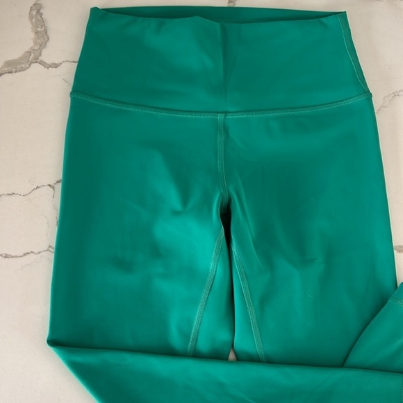 Lululemon Wunder Under Leggings High Rise Tight size 8 Cropped Inseam 23” Green - Picture 3 of 10